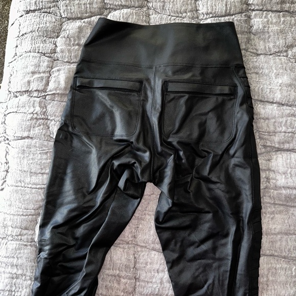 Athleta - Delancey Gleam Moto Tight
- Black - Size XS - Picture 3 of 8